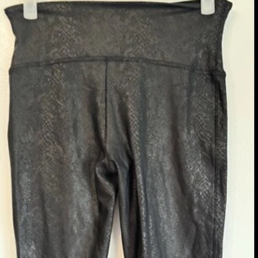 Spanx Women’s Large Black Python Faux Leather Leg… - image 3